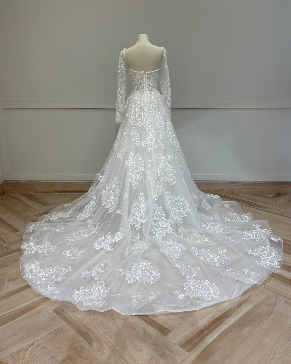 2081 by Teresa Atelier
