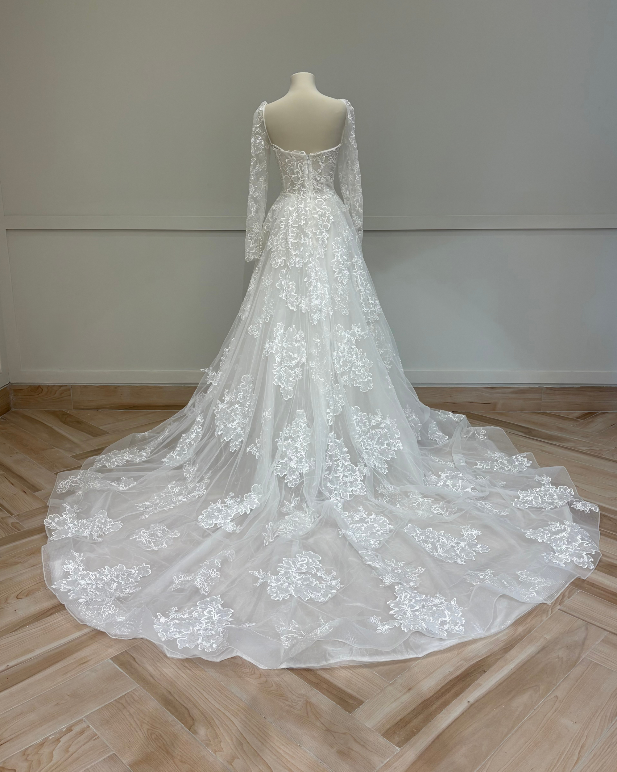 2081 by Teresa Atelier